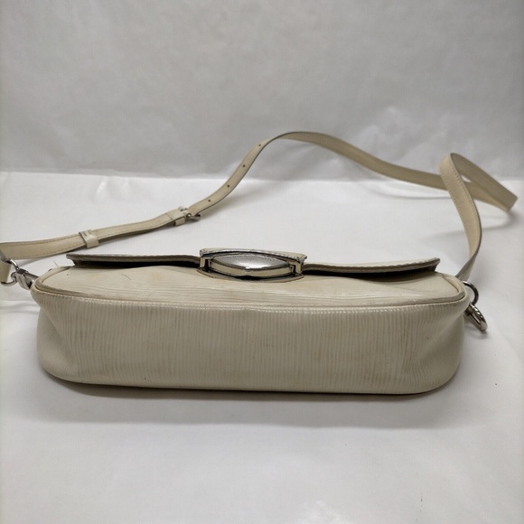 Louis Vuitton Epi  Montaigne Ivory Pochette - Picture 4 of 6
